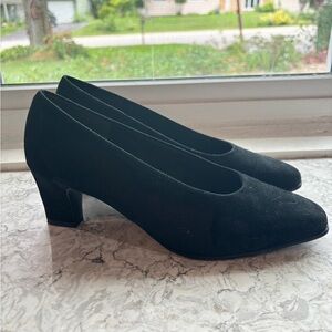 Velvet material heels